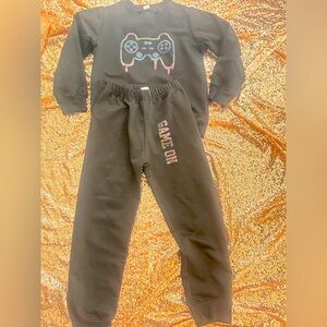 SHEIN Kids Black Game Controller Jogger Set